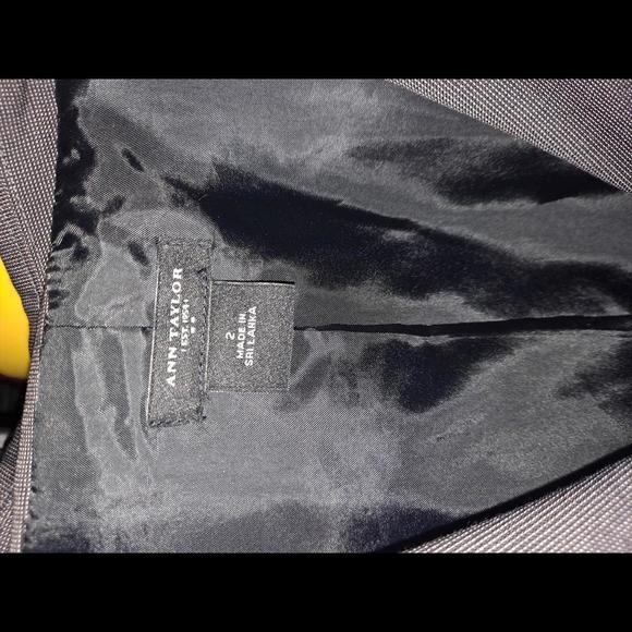 Ann Taylor 2 Button‎ Fitted Gray Blazer Size 2 - Picture 5 of 5